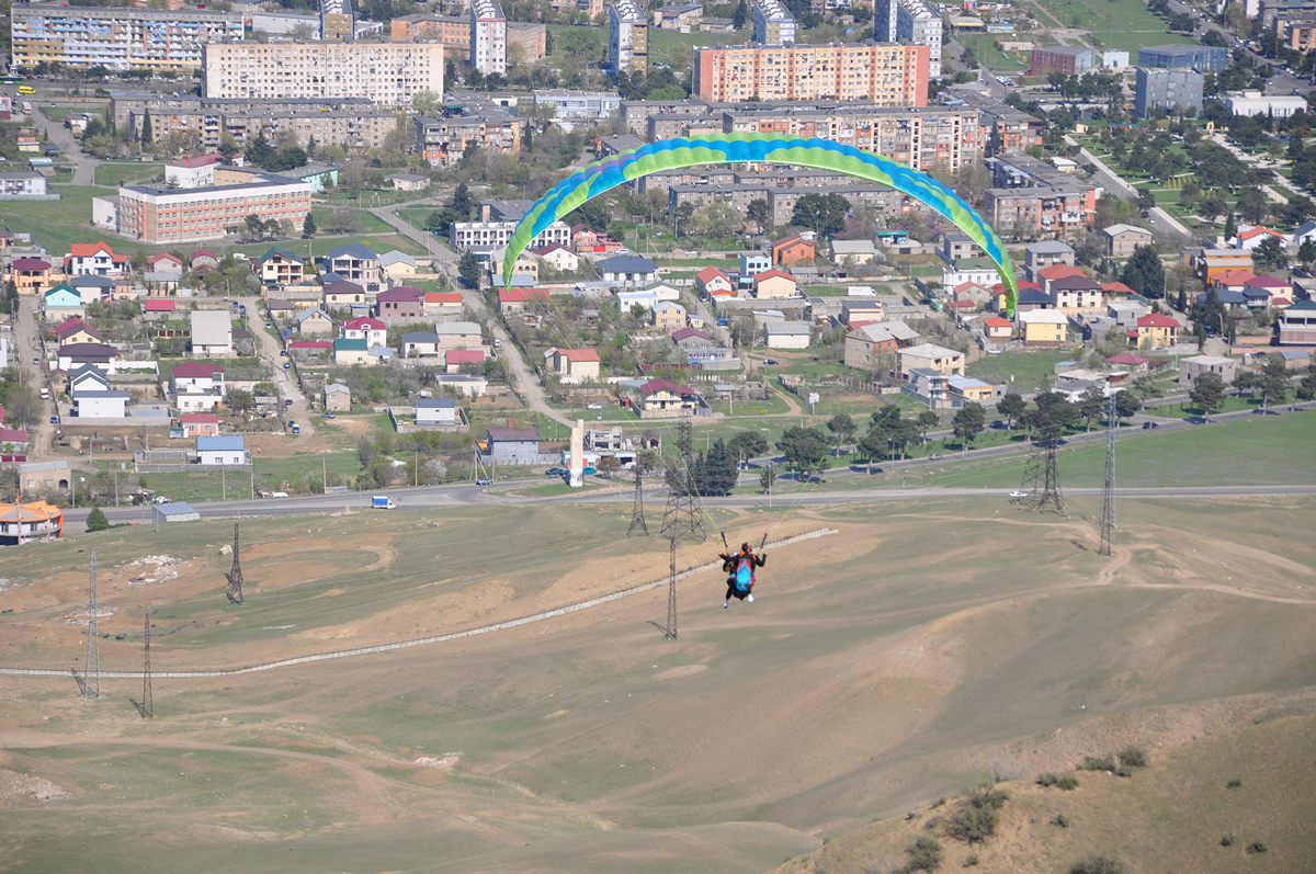 paragliding in rustavi
